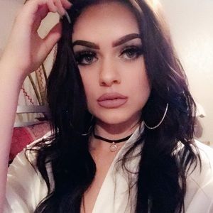 Meet your Posher, Bobbie